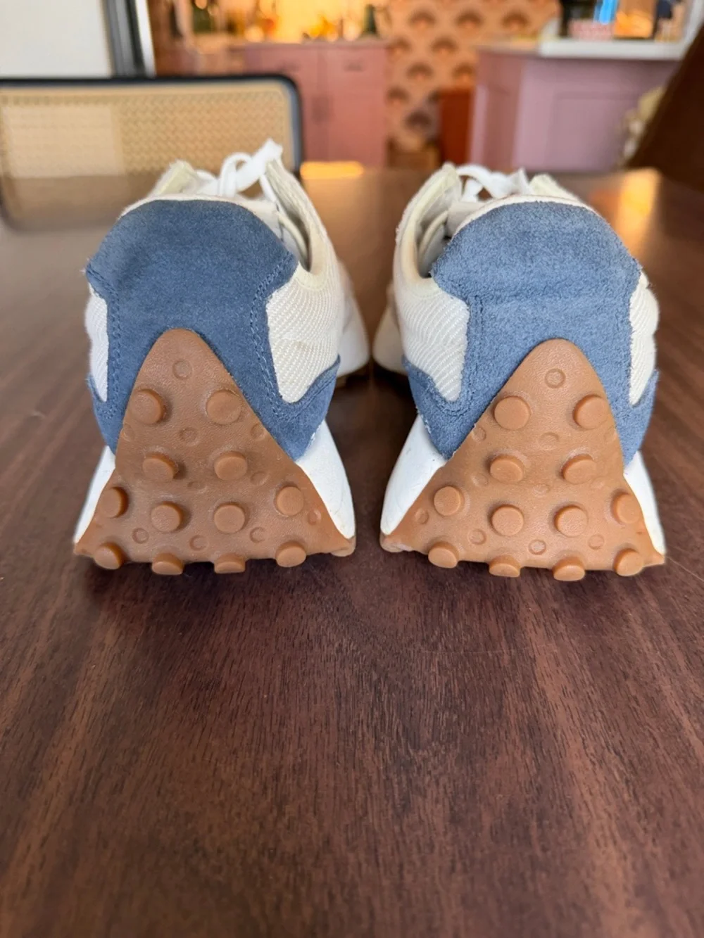 New Balance 327 Women’s size 7 - Picture 3 of 9